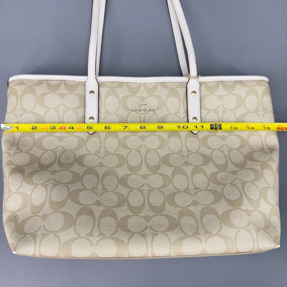 Coach City Tote Signature Canvas Light Khaki Chalk Gold Hardware - Picture 13 of 15